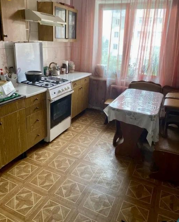 продажа трехкомнатной квартиры номер A-173610 в Киевском районе, фото номер 4